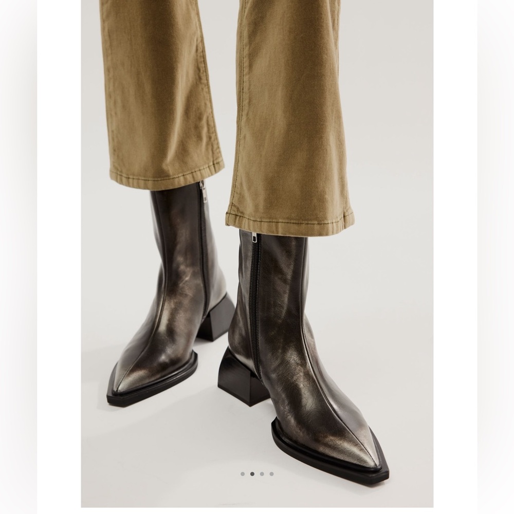 Vagabond Vivian Ankle Boots in Silver Gray